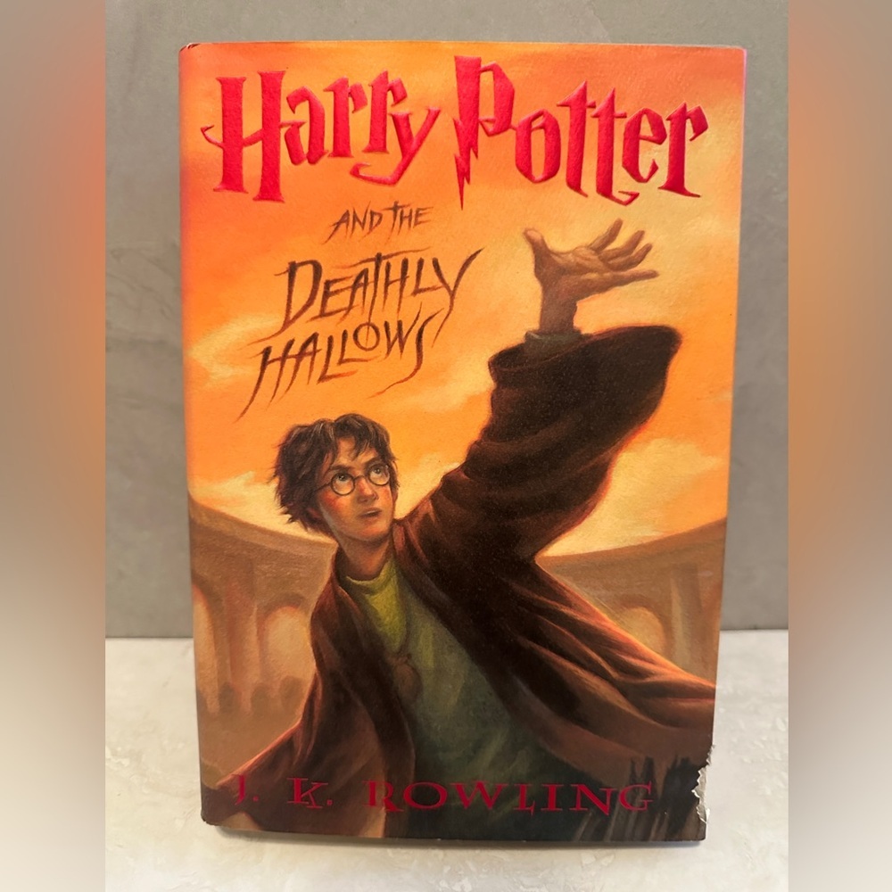 HARRY POTTER AND THE DEATHLY HALLOWS 2007 First Edt Hardcover See Description